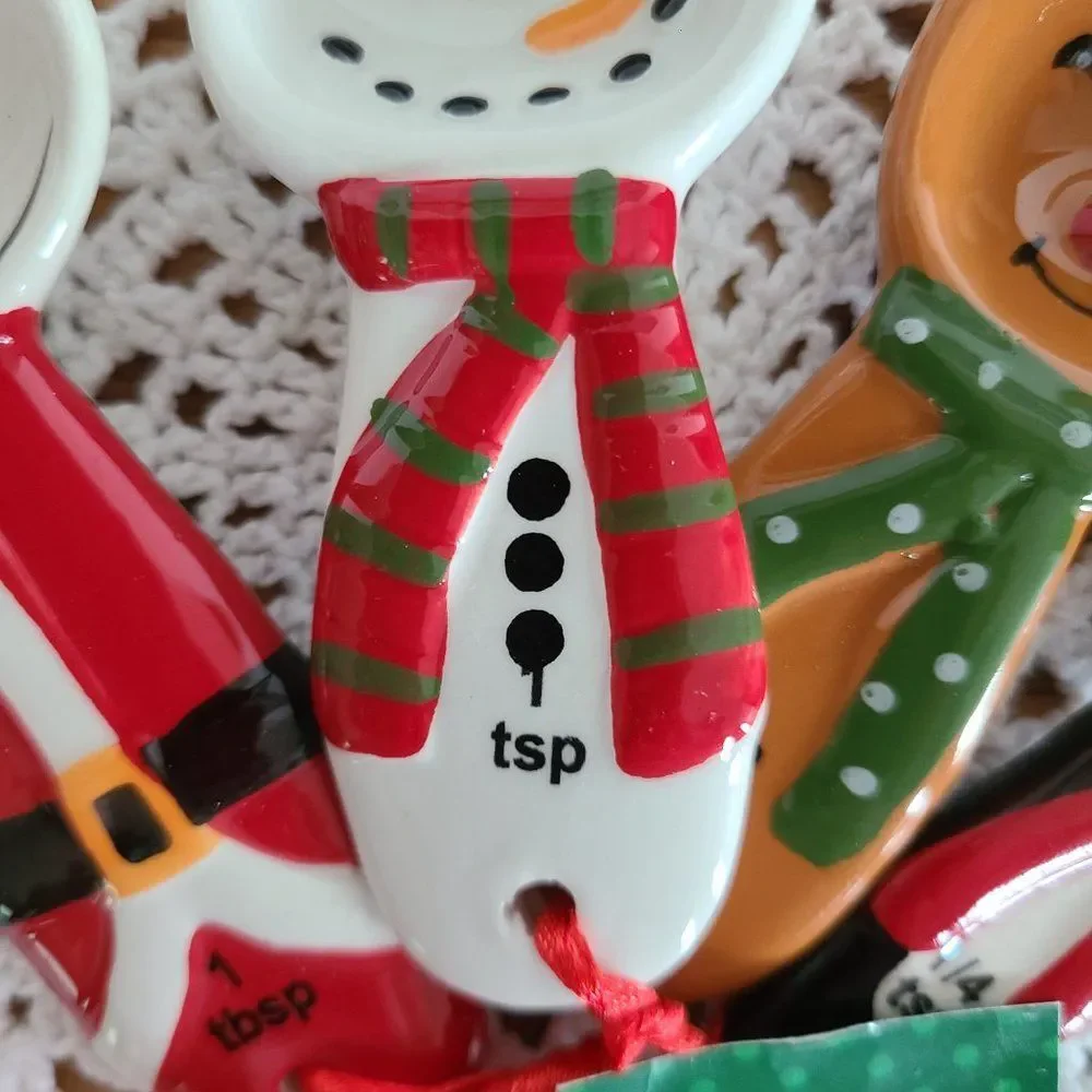 Sleigh Bell Bistro Porcelain Holiday Measuring Spoons Very Merry HL9173119 NWT